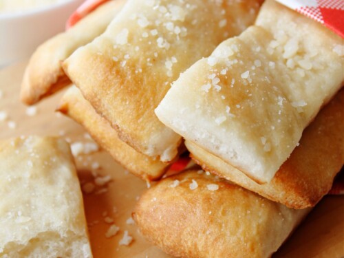 Easy Copycat Little Caesars Crazy Bread - Kim Schob