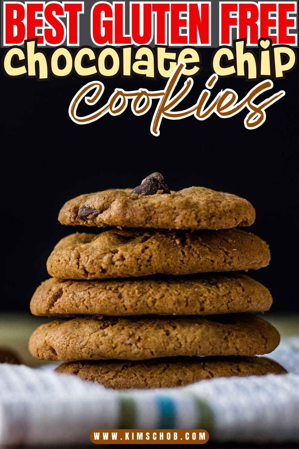 5 chocolate chip cookies piled.