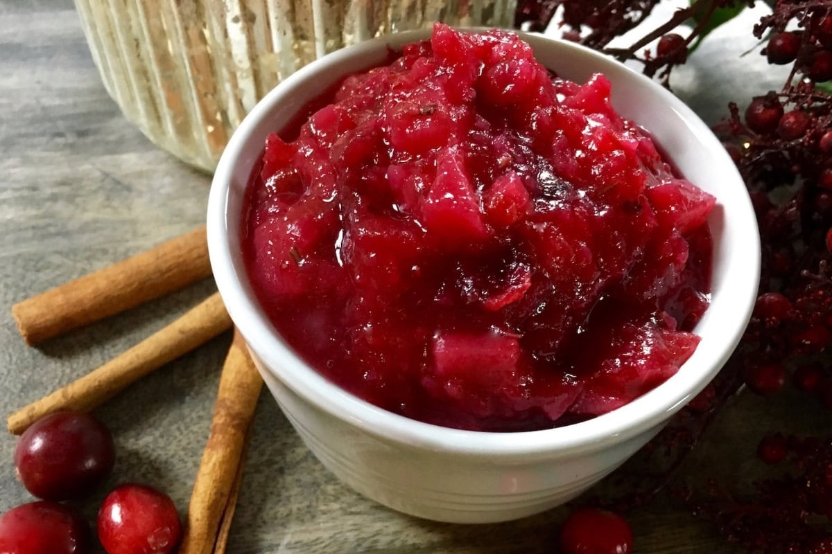 Bowl of cranberry sauce.