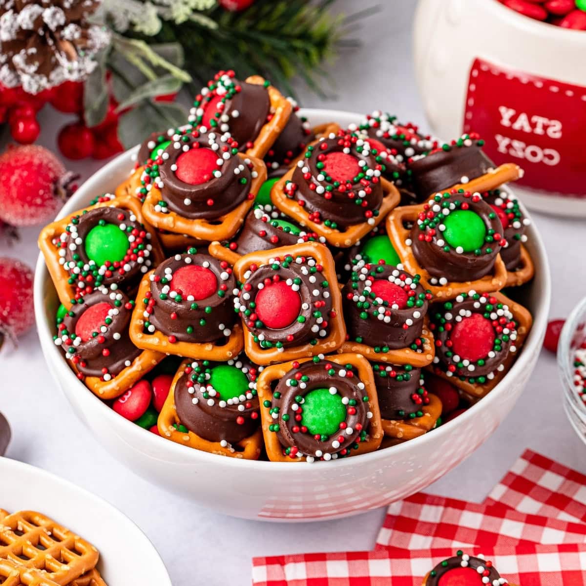 🎄Christmas Rolo Pretzel Bites