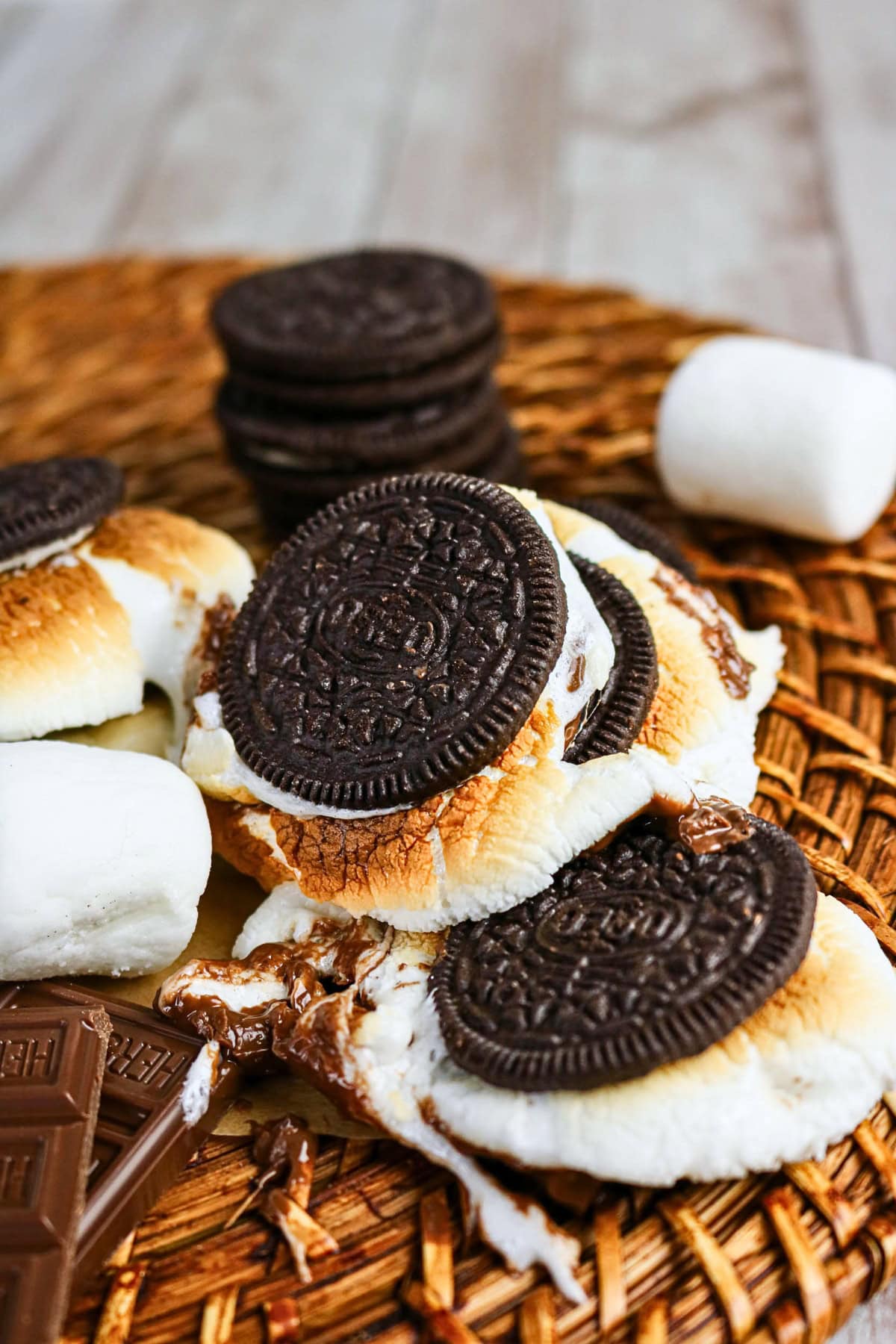 Toasted marshmallows and chocolate sandwiched between chocolate cookies.